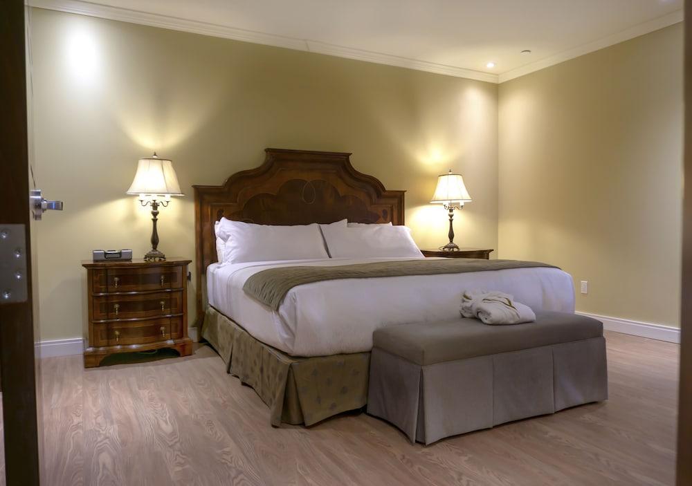Hotel Brossard Bagian luar foto