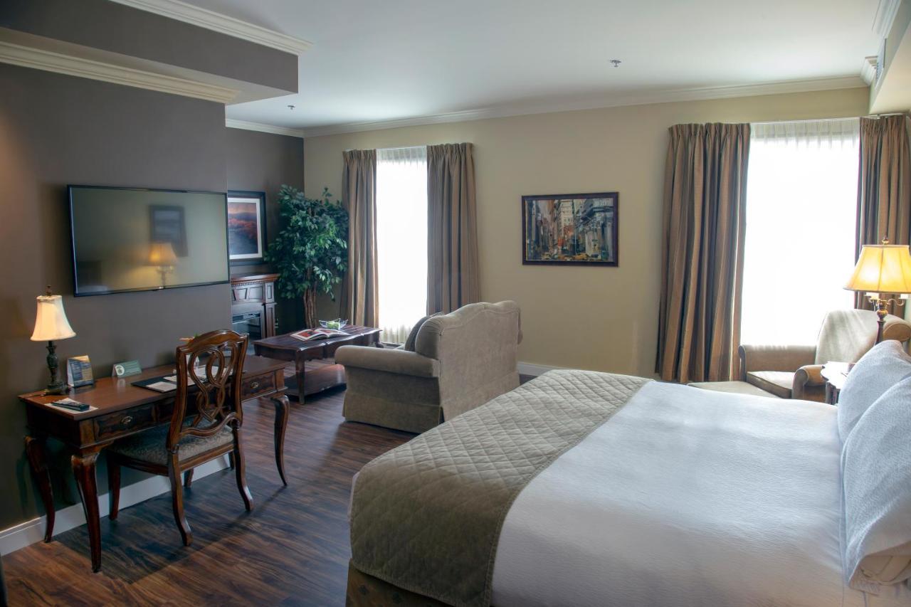 Hotel Brossard Bagian luar foto