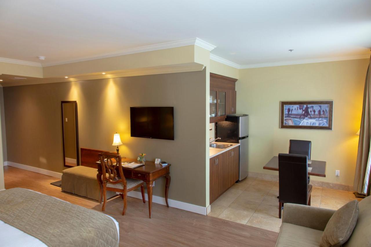 Hotel Brossard Bagian luar foto