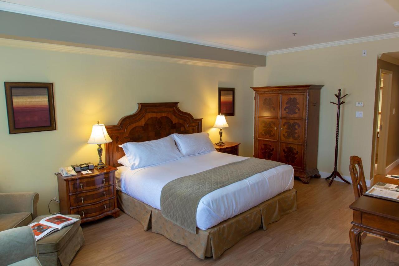 Hotel Brossard Bagian luar foto