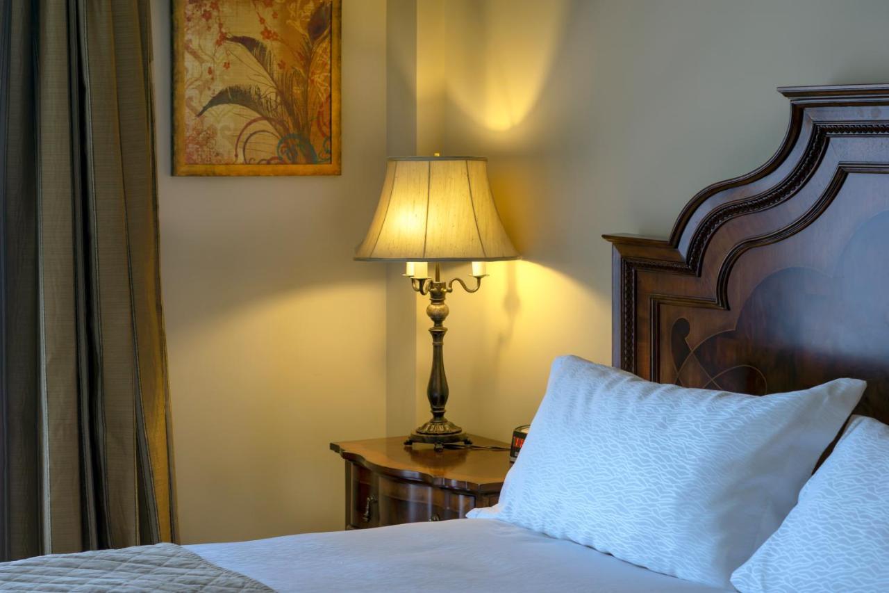 Hotel Brossard Bagian luar foto