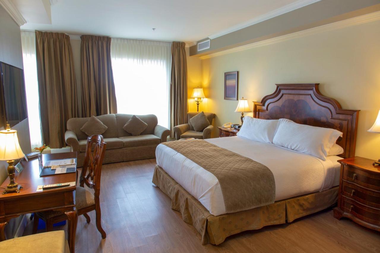 Hotel Brossard Bagian luar foto