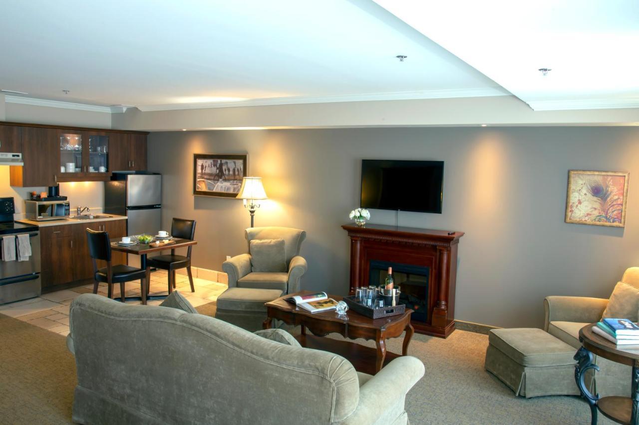 Hotel Brossard Bagian luar foto