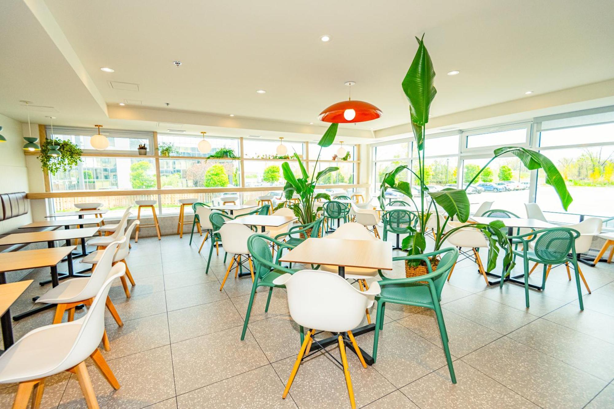 Hotel Brossard Bagian luar foto