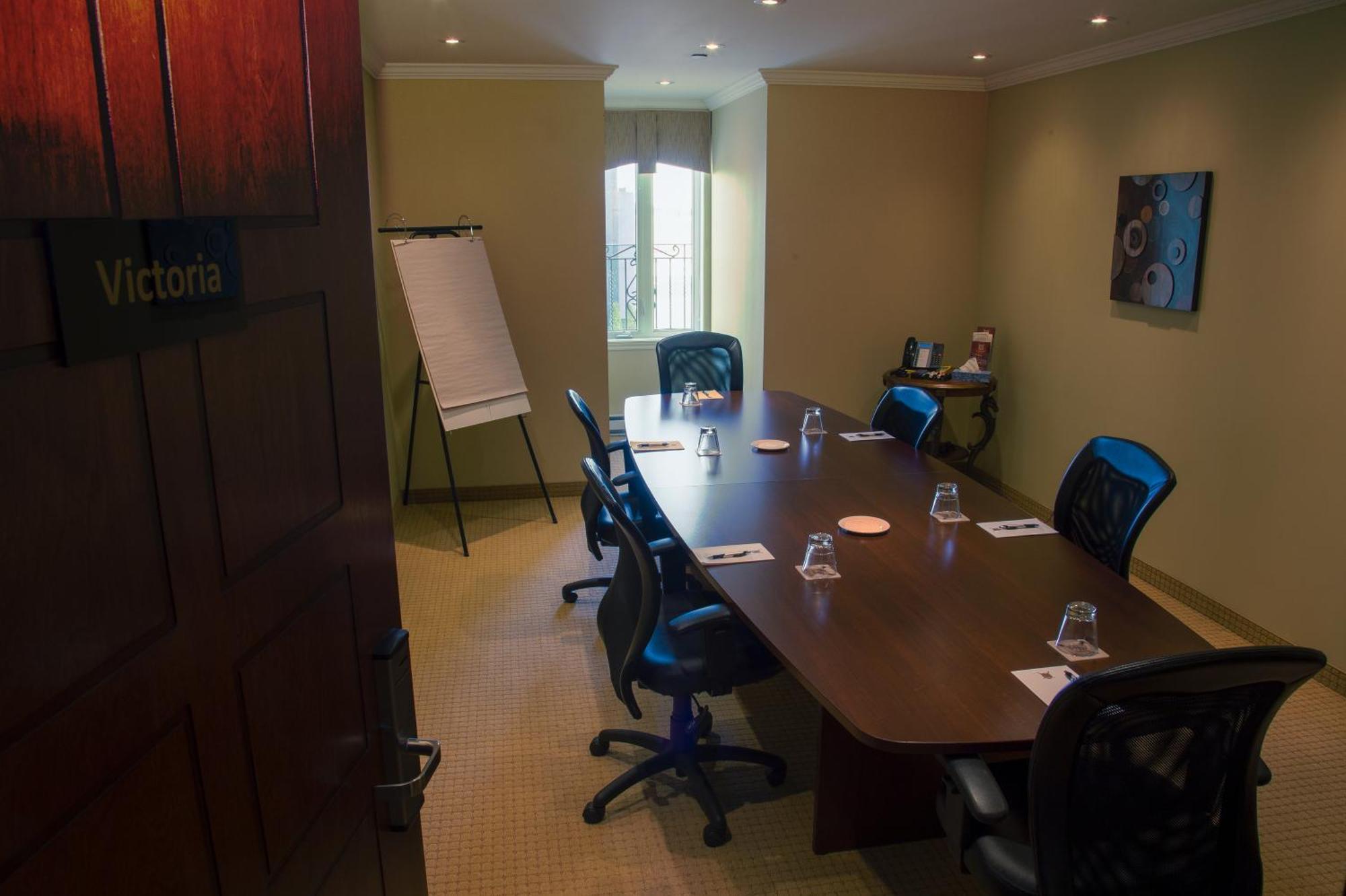 Hotel Brossard Bagian luar foto