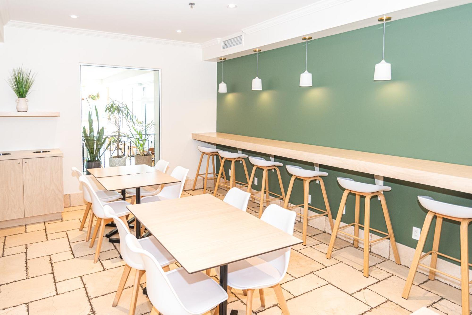 Hotel Brossard Bagian luar foto