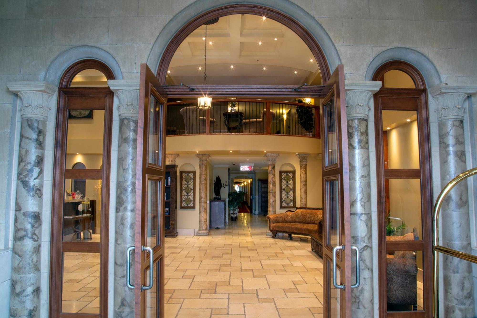 Hotel Brossard Bagian luar foto